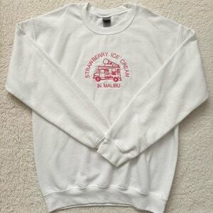 olivia rodrigo deja vu strawberry ice cream in malibu white sweatshirt🍓🍦✨